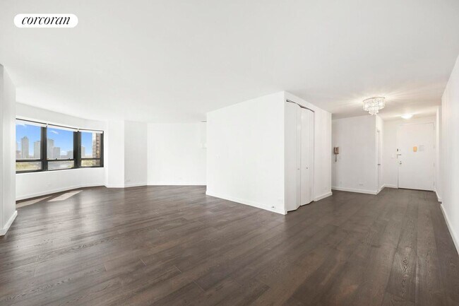 Foto del edificio - 240 E 47th St