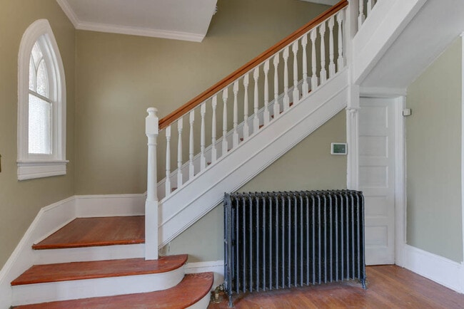 Building Photo - 1051 Naval Ave