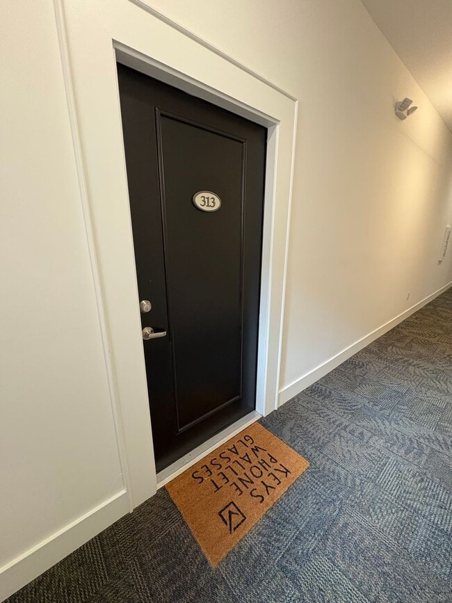 1 Bedroom 1 Bath Condo Downtown Greenville... - 1 Bedroom 1 Bath Condo Downtown Greenville...