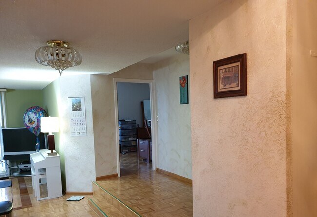 Foto del edificio - 8801 W Golf Rd
