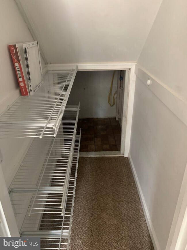 Foto del edificio - 802 Floral Pl NW