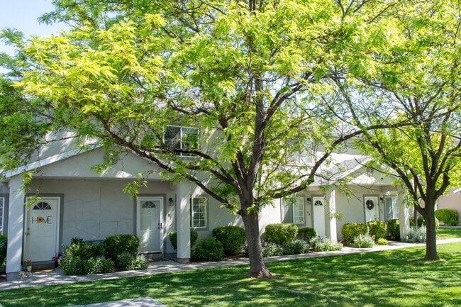 Building Photo - 97 Penhurst Pl
