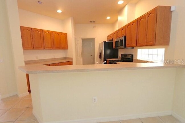 Building Photo - 1035 Lascala Dr