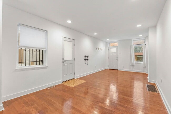 Photo - 918 N 26th St Townhome