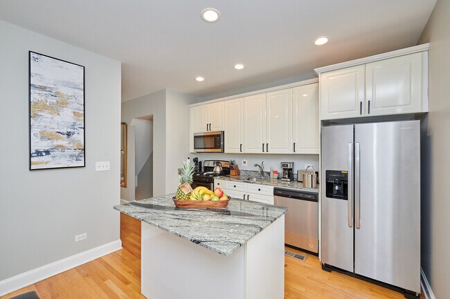 Foto del edificio - 422 W Blackhawk St
