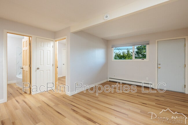 Building Photo - 1807 W 36th Ave