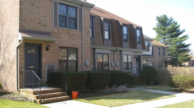 Primary Photo - 181 Long Hill Rd