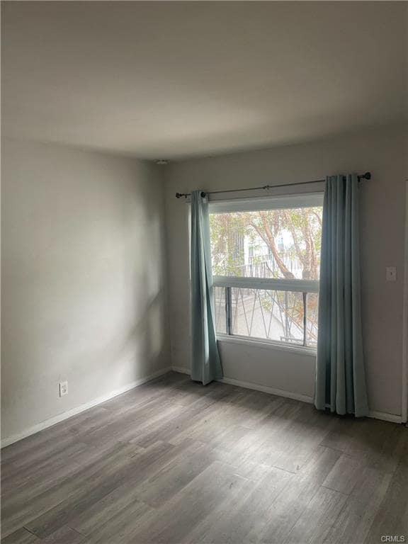 Building Photo - 1809 E 4th St