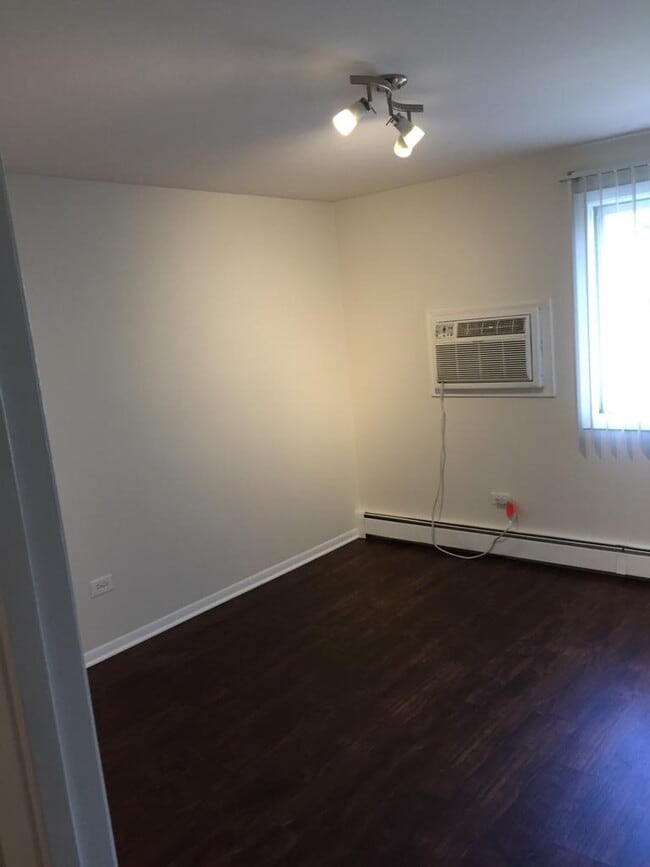 Bedroom - 1285 Washington St