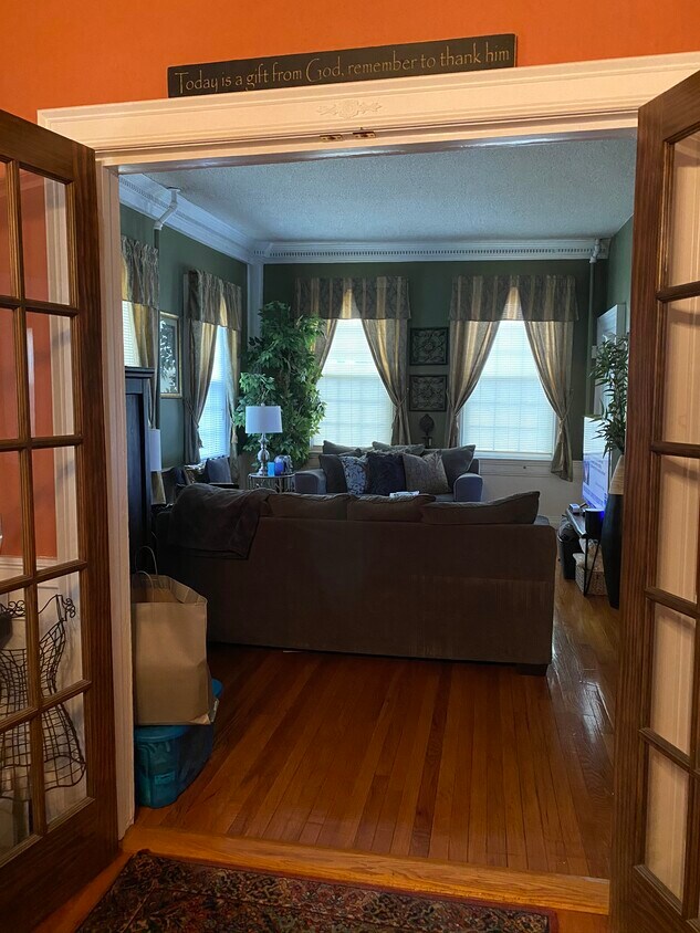 107 Bridge St, Suffield, CT 06078 Townhome Rentals in Suffield CT