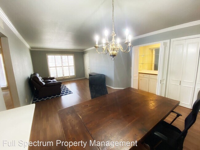 Foto del edificio - 2 br, 1.5 bath House - 7815 Broadway #103A
