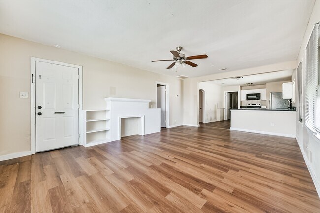 Foto del edificio - 711 8th Ave N