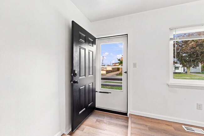 Foto del edificio - 22529 Tuscany Ave