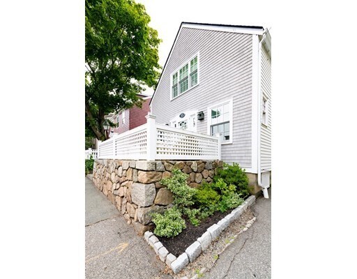 Primary Photo - 33 Central St