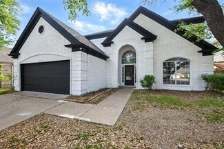 Building Photo - 6833 Lyndale Dr