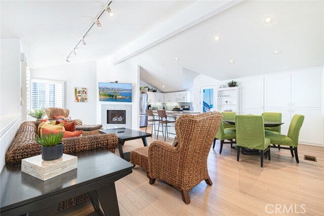 Foto del edificio - 1720 W Oceanfront