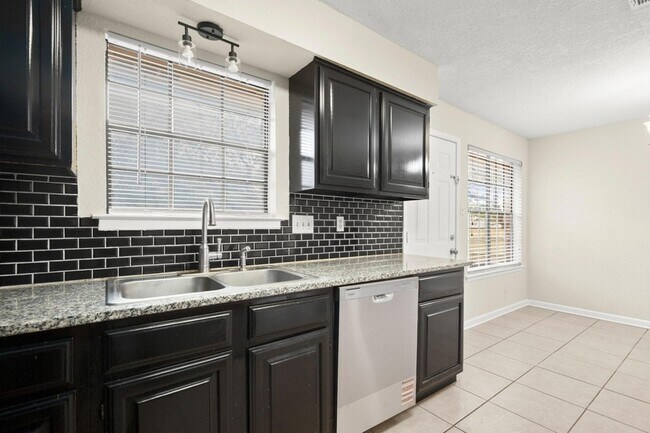 Foto del edificio - 3801 Foust Trail