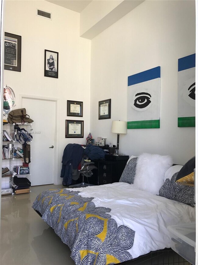 Foto del edificio - 475 Brickell Ave