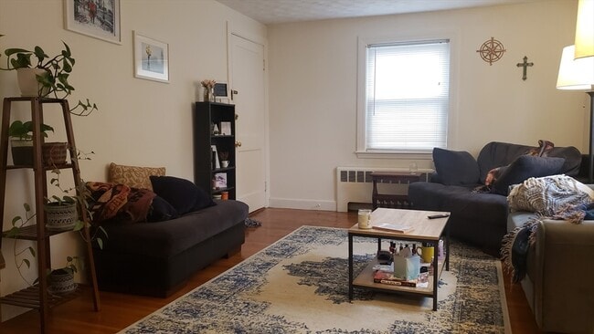 Foto del edificio - 40 Hillcrest Cir