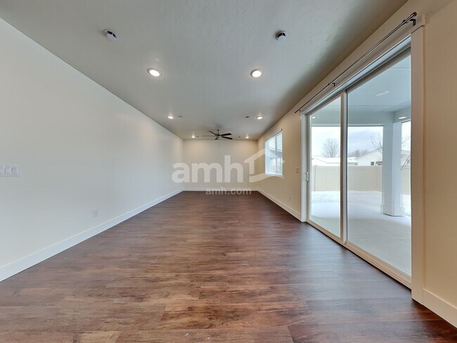 Foto del edificio - 11468 W Mesquite St