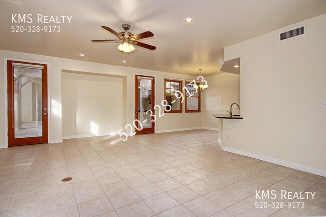 Building Photo - 635 Harvill Dr