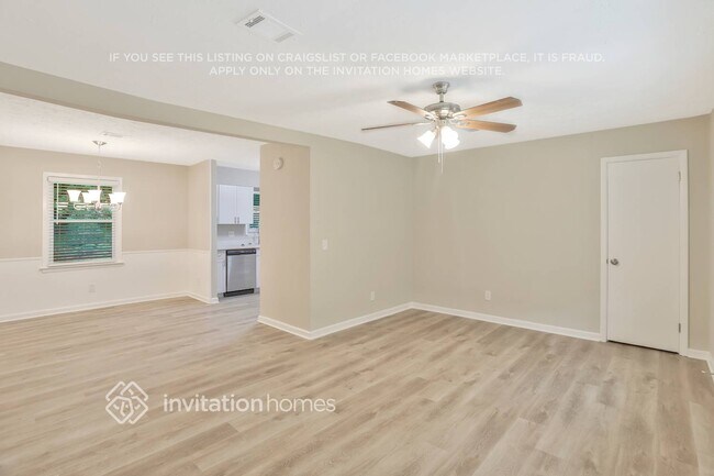 Foto del edificio - 590 Kenridge Cir