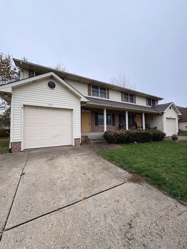 Foto principal - Beautiful and spacious 3 bedroom 2.5 bathroom townhome available for rent