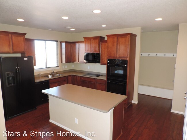 Foto del edificio - 5 br, 2.5 bath House - 24711 E. Layton Place