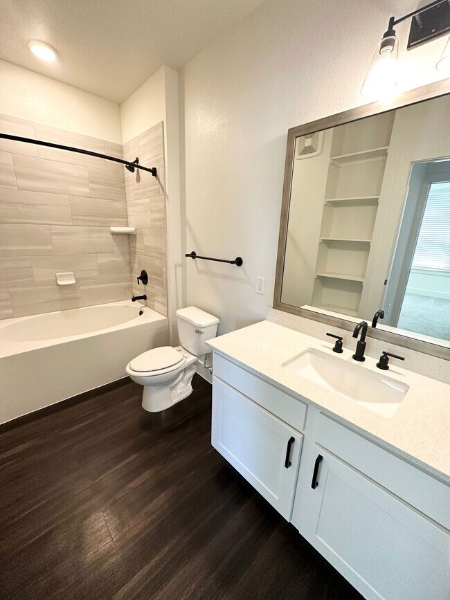 Building Photo - 634 N Teel Pkwy