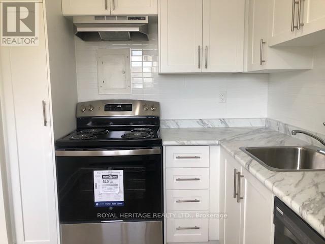 Photo du bâtiment - 945-945 Simcoe St N