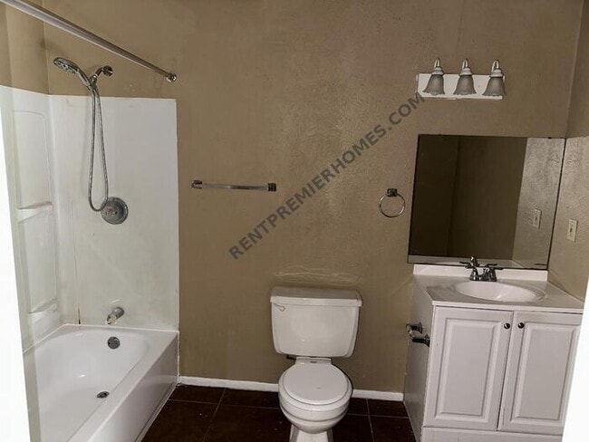 Building Photo - 4513 Freeport Dr