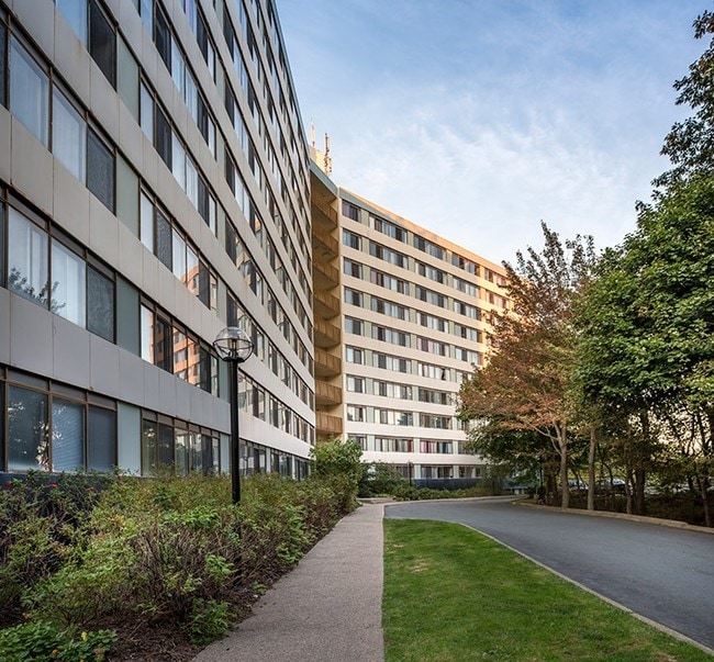 Building Photo - Ogilvie on the Park