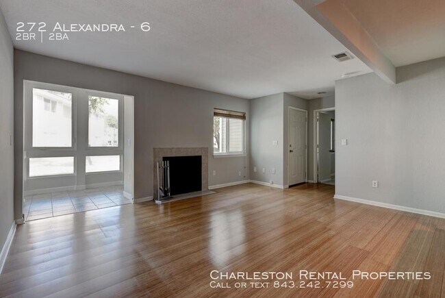 Building Photo - 272 Alexandra Dr