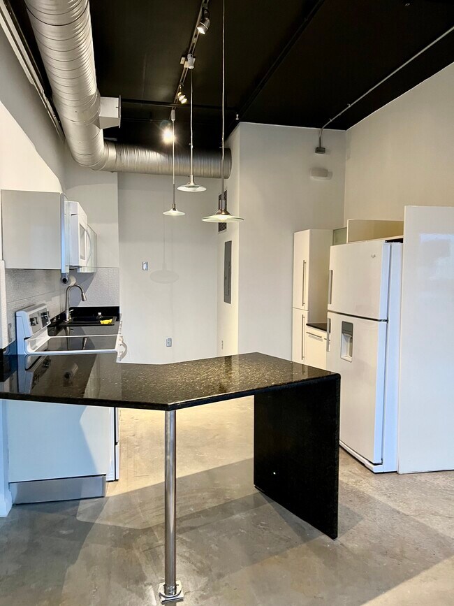 KITCHEN - 10 South River Drive