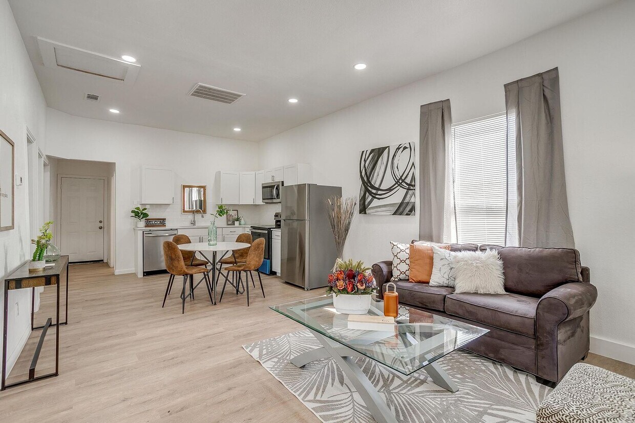 Foto principal - 712 W Butler St