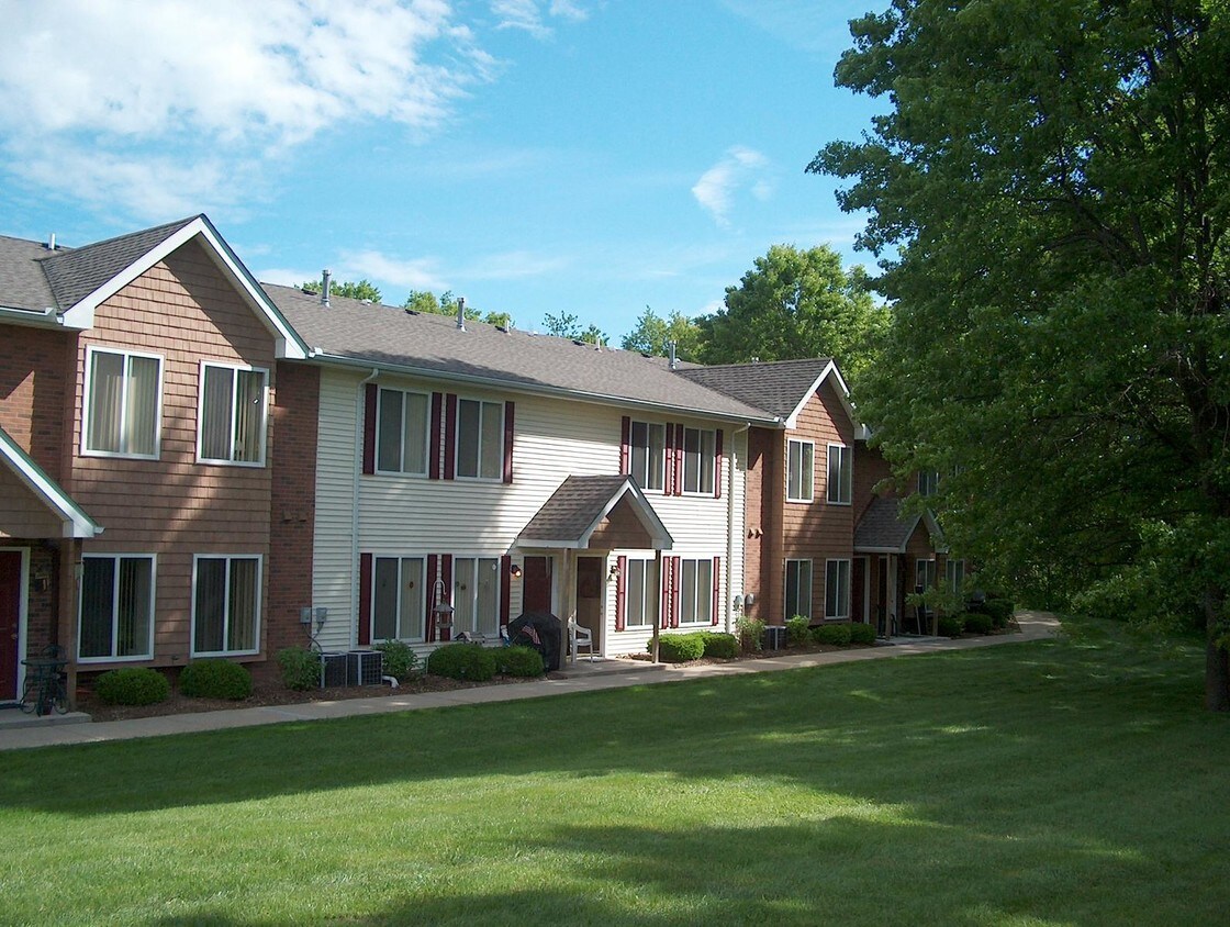 7840 Ridgevalley Dr Unit 1, Clarkston, MI 48348 Apartments in