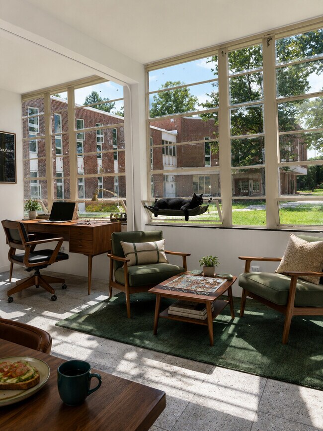 Trabaja desde casa con vistas - Dunbar Apartments