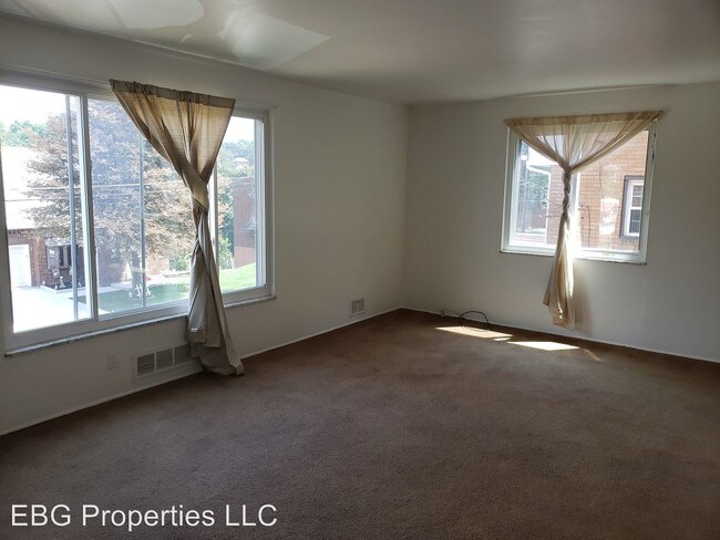Building Photo - 3156 Glendale Ave