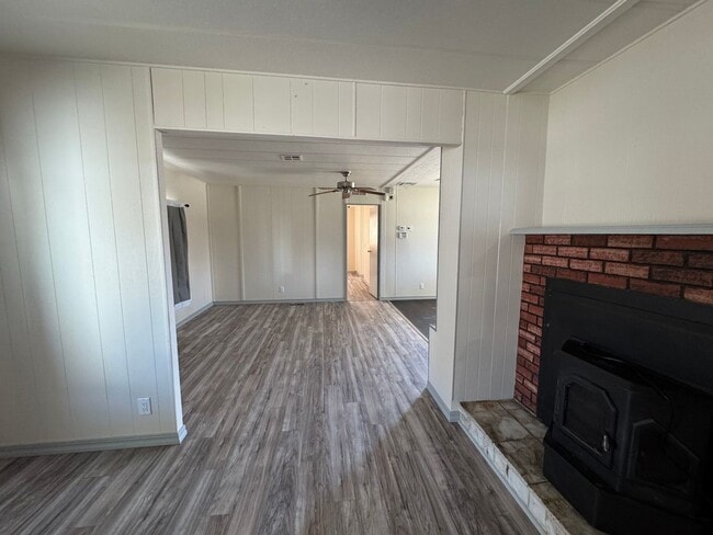 Building Photo - Manufactured home in Lemmon Valley- 3-bedroom 2 bath, huge yard! Pet friendly!