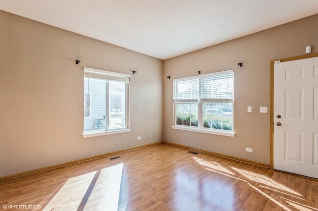 Building Photo - 2890 Cedar Glade Dr