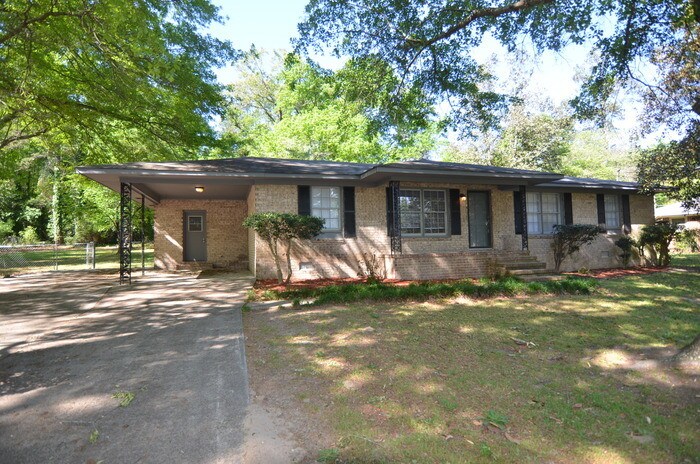 Primary Photo - Beautiful all Brick Home w/ Carport