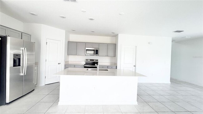 Building Photo - 1033 Waterfall Blvd