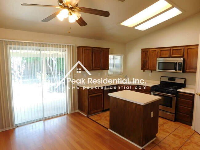 Building Photo - Charming 3bd/2ba Home near Cosumnes River ...