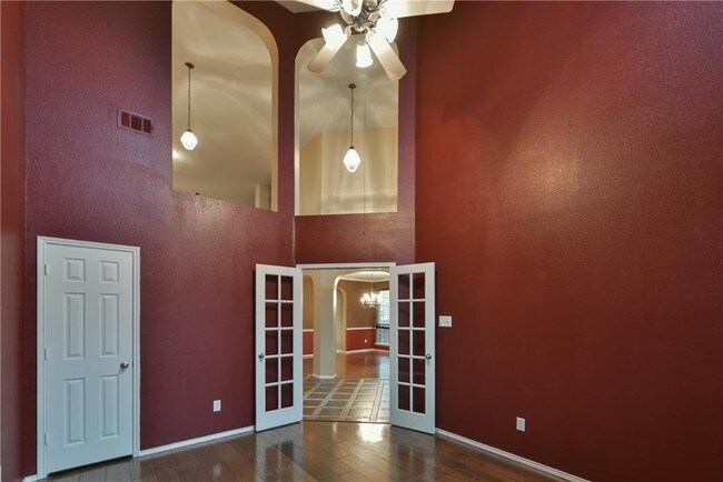 Building Photo - 3600 Delaney Dr