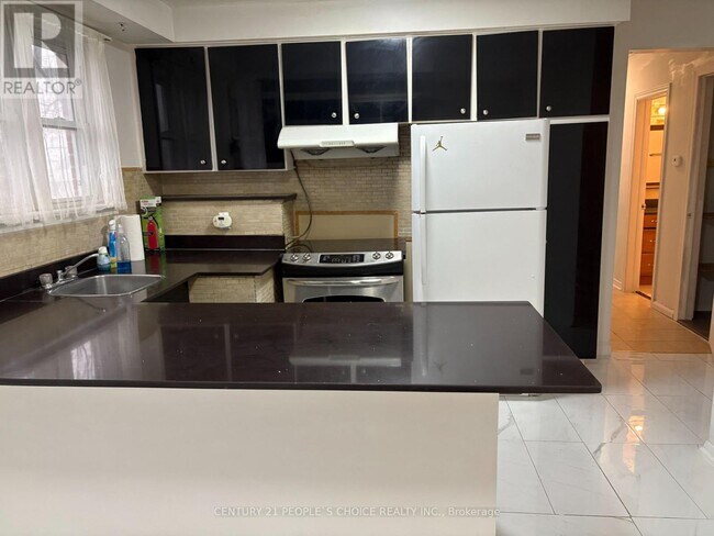 Photo du bâtiment - 33 Ashwood Crescent