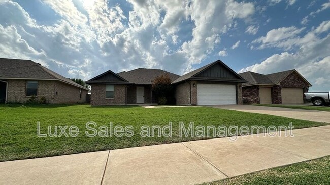 Building Photo - 4716 River Mesa Dr