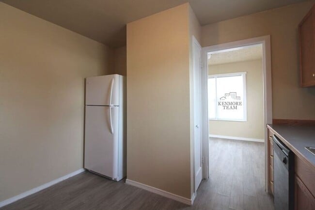 Building Photo - 408 Benham St