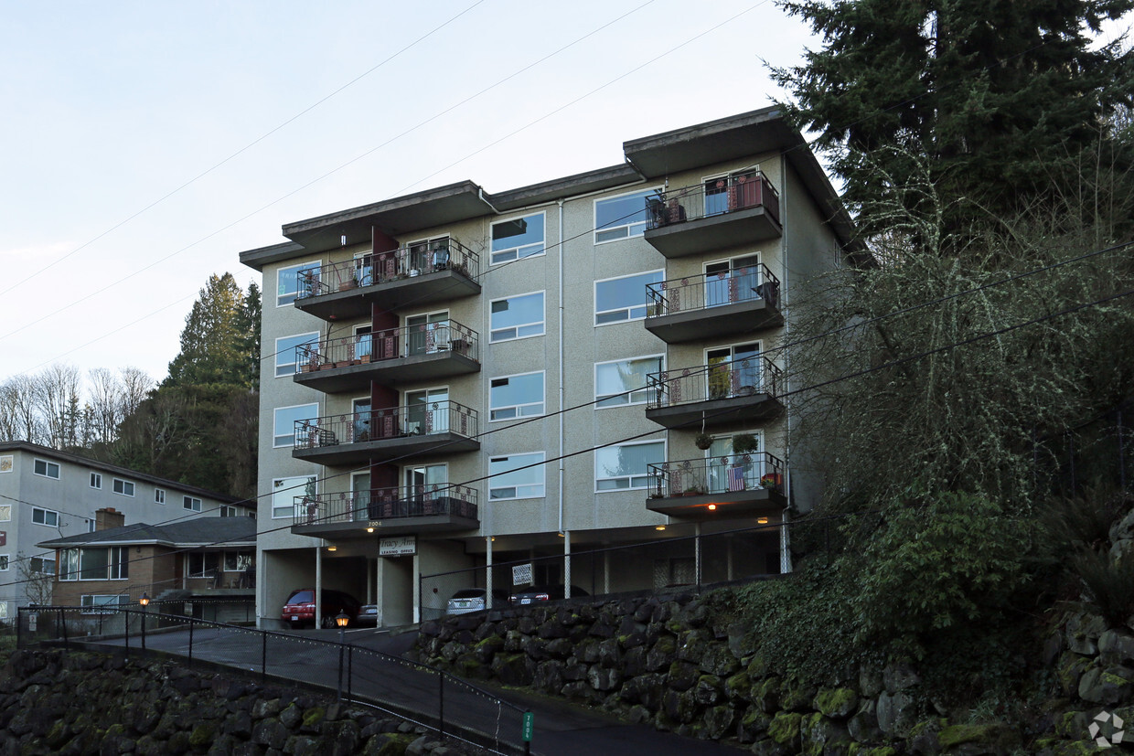 Primary Photo - Tracy Ann Apartments