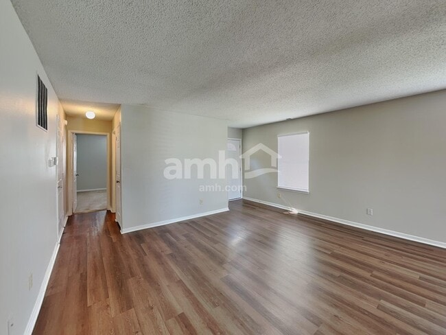 Building Photo - 2225 Summer Breeze Way