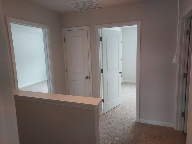 Foto del edificio - 120 Clear Creek Ln